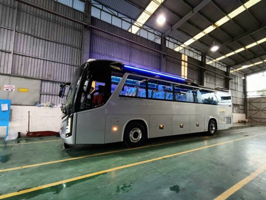 Dịch vụ cho thuê xe cưới đẹp, sang trọng tại TP.HCM. Xe hoa, xe rước dâu đa dạng, có tài xế chuyên nghiệp, phục vụ đúng giờ, chi phí minh bạch